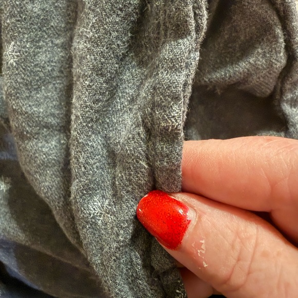 Old Navy Gray Snowflake Lounge Pants with Pockets size M - Picture 4 of 7